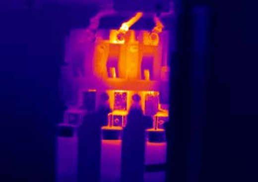   森林火灾

便于消防人员掌控火灾蔓延情况
迅速制定救援战术，正确布置救援力量