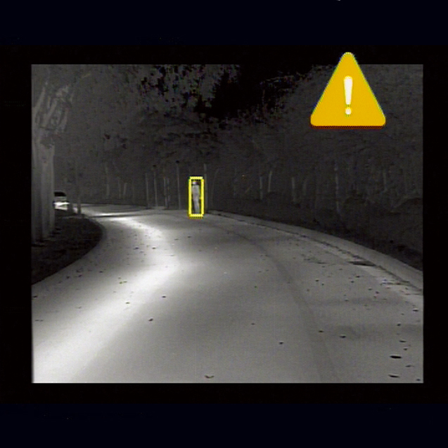   家用轿车

搭载AI智能行人识别算法，识别率达到95%以上，降低事故发生率。