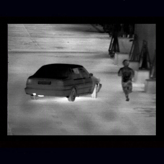   户外越野车

800m远探测距离，探测距离更远，预留更多反应时间